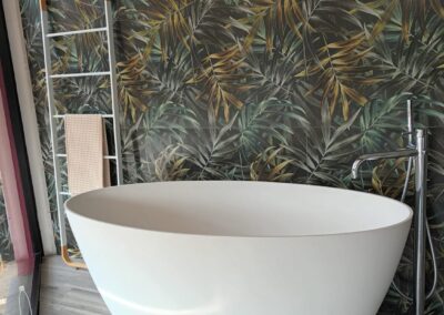 Vasca freestanding LAKE in mineralsolid bianco opaco cm 160,5 x 80,5