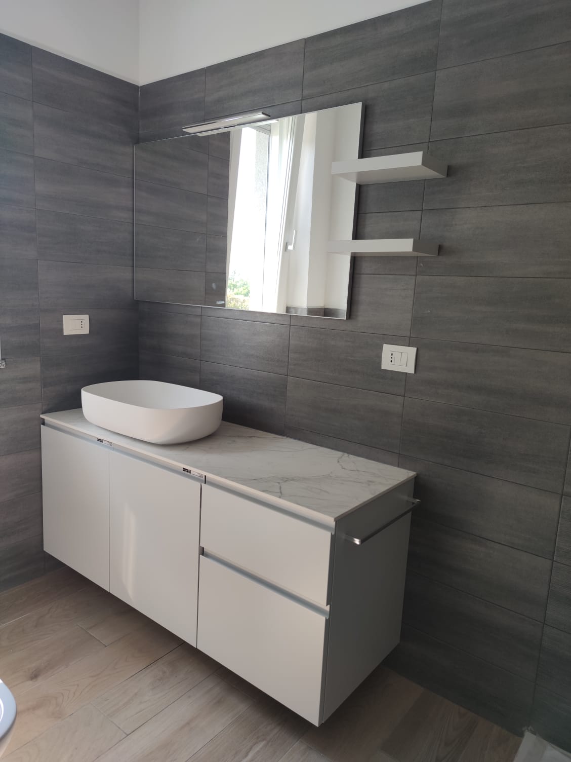 progetto bagno moderno bianco PerBagno a Legnano e Castellanza
